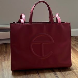 MEDIUM OXBLOOD TELFAR SHOPPER
